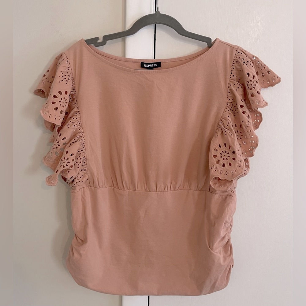 Express eyelet sleeve top with ruched sides